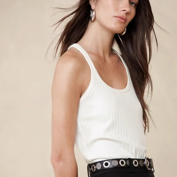 BANANA REPUBLIC Ribbed Scoop-Neck Silky Tank in True Navy, Size Large - Picture 3 of 5